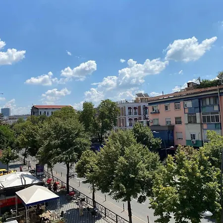 Premium * Tirana